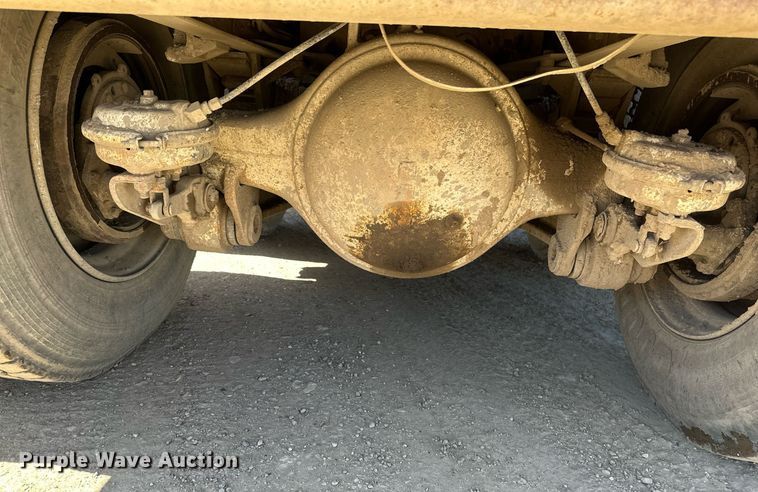 image for item EN3013 1981 International F2574 dump truck