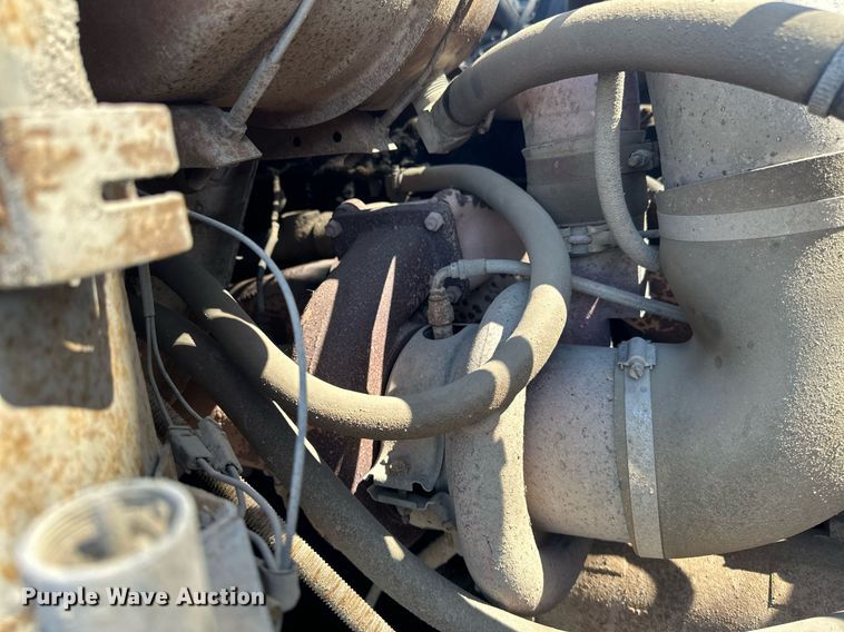 image for item EN3013 1981 International F2574 dump truck