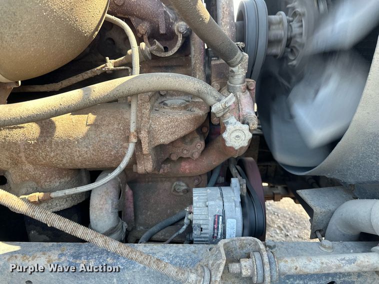 image for item EN3013 1981 International F2574 dump truck