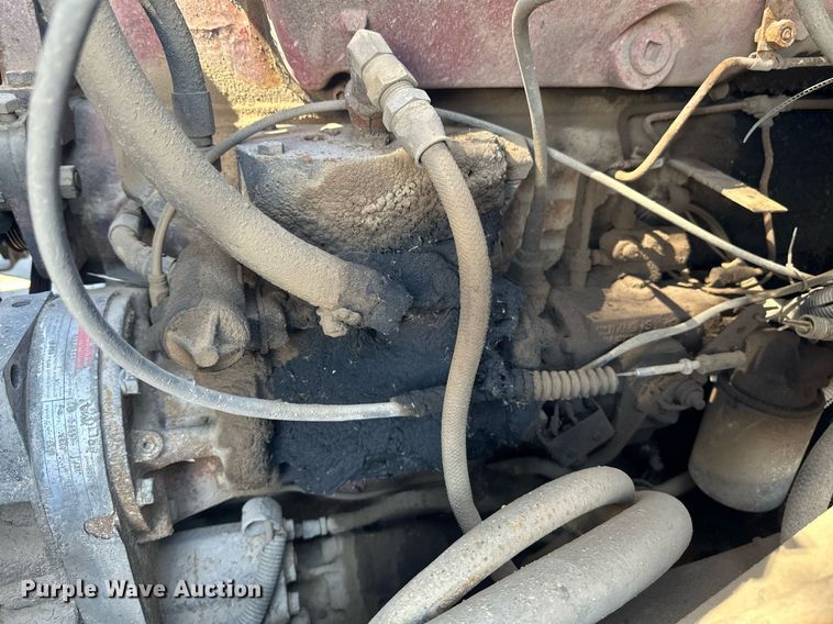 image for item EN3013 1981 International F2574 dump truck