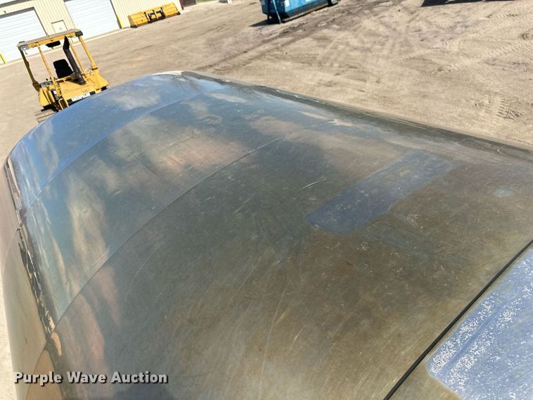 image for item EN3016 1995 International  4900 water truck