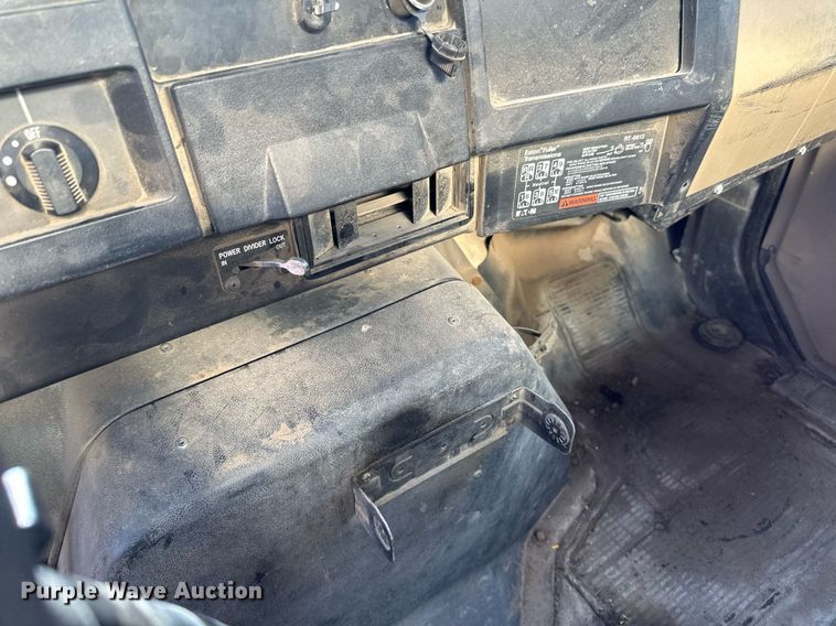 image for item EN3016 1995 International  4900 water truck