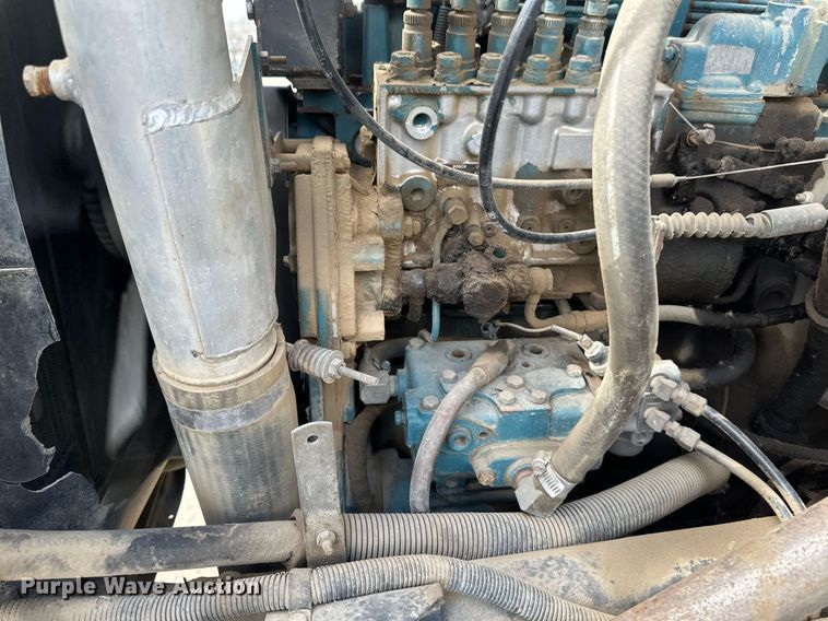 image for item EN3016 1995 International  4900 water truck