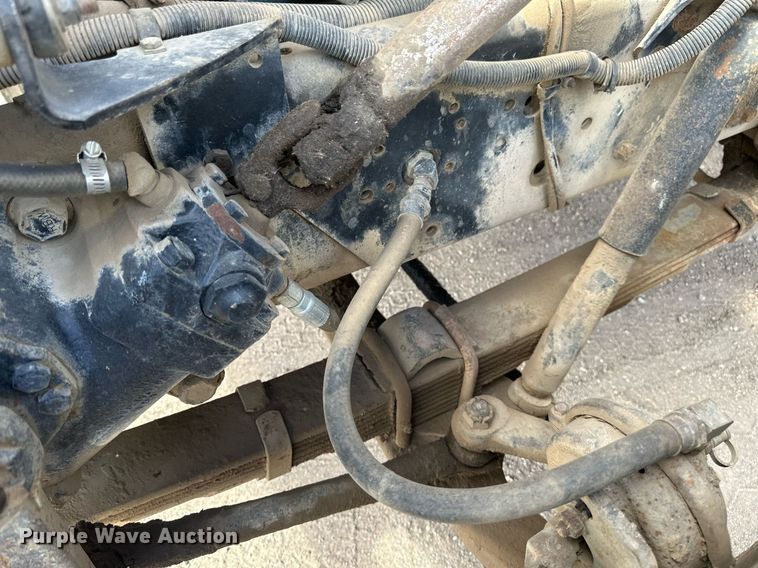 image for item EN3016 1995 International  4900 water truck