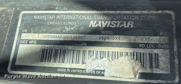 image for item EN3016 1995 International  4900 water truck