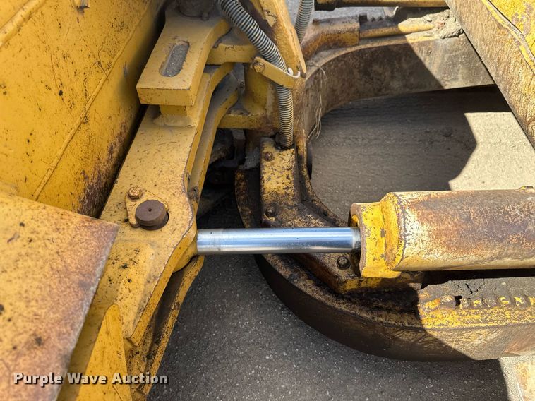 image for item EN3017 1992 Caterpillar  D4H XL dozer