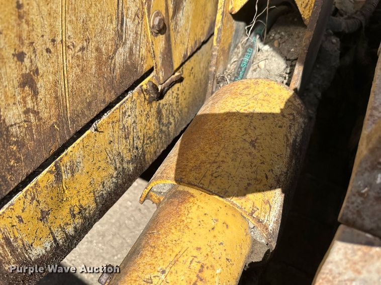 image for item EN3017 1992 Caterpillar  D4H XL dozer