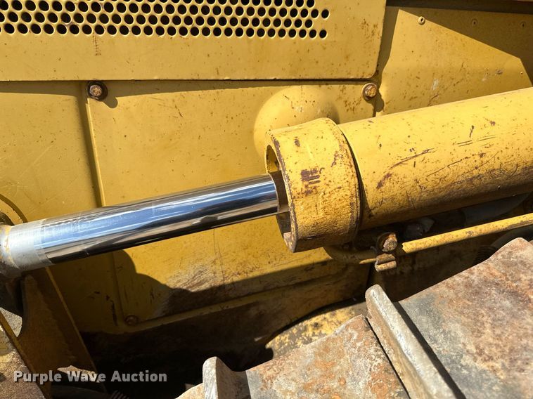 image for item EN3017 1992 Caterpillar  D4H XL dozer