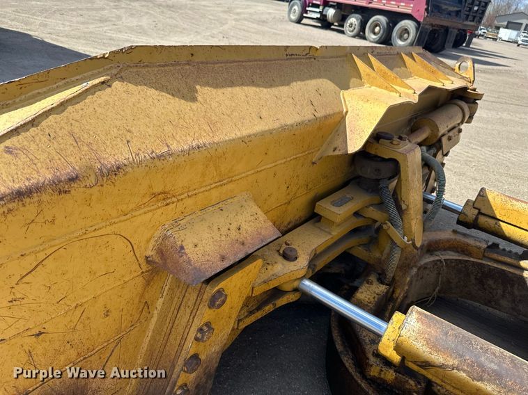 image for item EN3017 1992 Caterpillar  D4H XL dozer