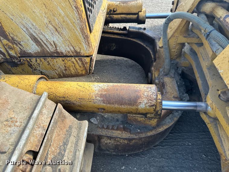 image for item EN3017 1992 Caterpillar  D4H XL dozer