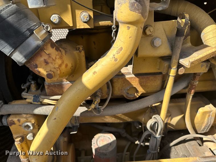 image for item EN3017 1992 Caterpillar  D4H XL dozer