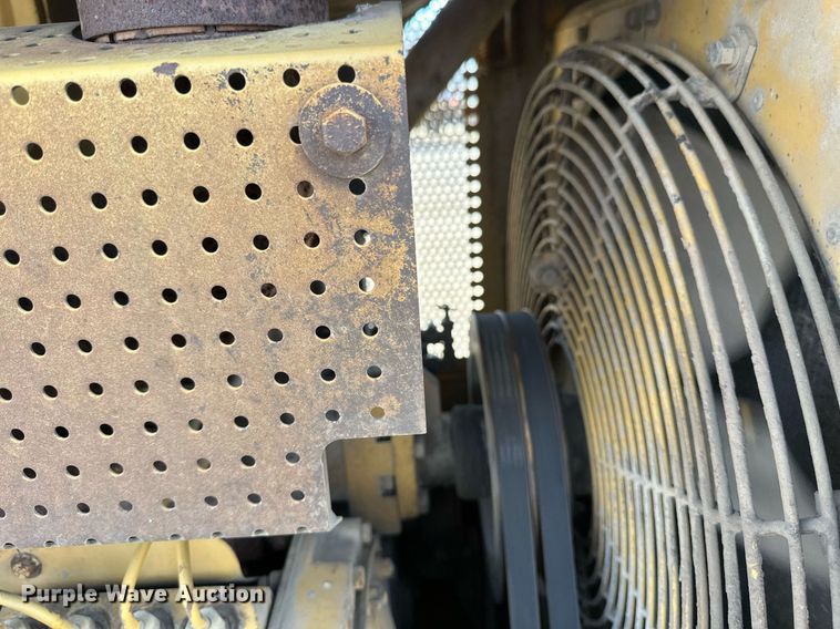 image for item EN3017 1992 Caterpillar  D4H XL dozer