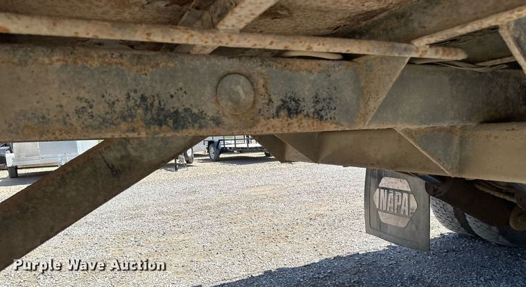 image for item EN3018 1996 Chevrolet  Kodiak  rollback truck