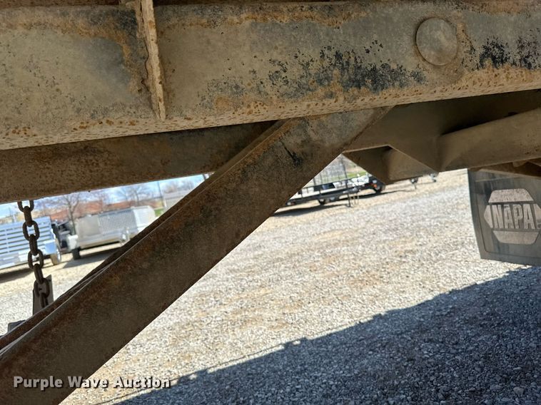 image for item EN3018 1996 Chevrolet  Kodiak  rollback truck