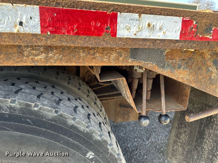 image for item EN3018 1996 Chevrolet  Kodiak  rollback truck