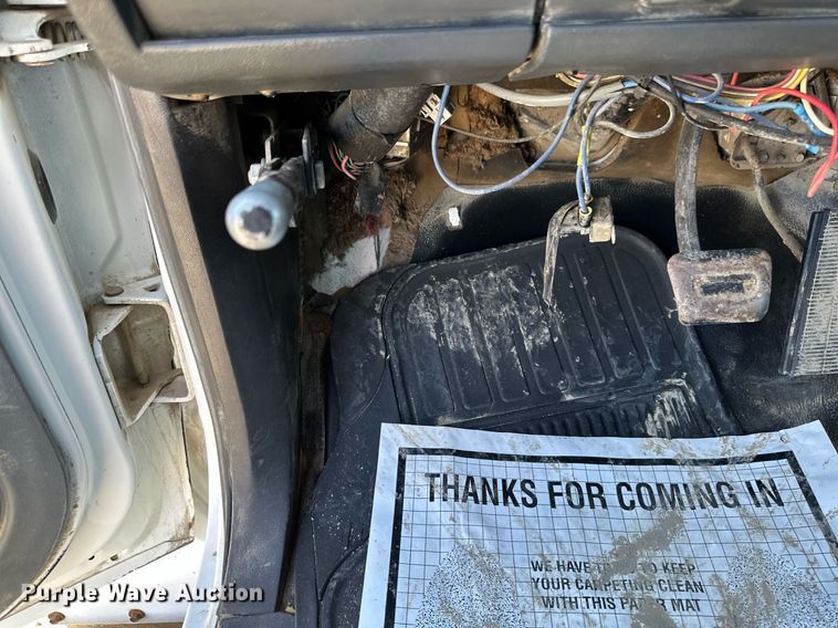 image for item EN3018 1996 Chevrolet  Kodiak  rollback truck