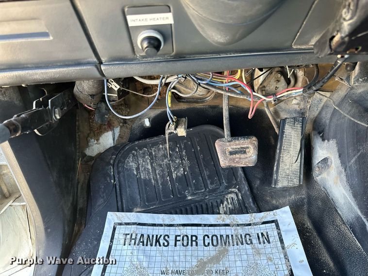 image for item EN3018 1996 Chevrolet  Kodiak  rollback truck