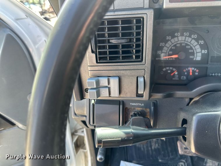 image for item EN3018 1996 Chevrolet  Kodiak  rollback truck