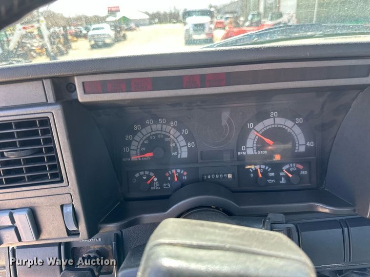 image for item EN3018 1996 Chevrolet  Kodiak  rollback truck