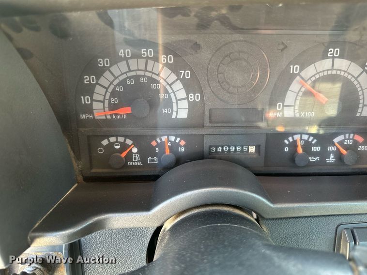 image for item EN3018 1996 Chevrolet  Kodiak  rollback truck