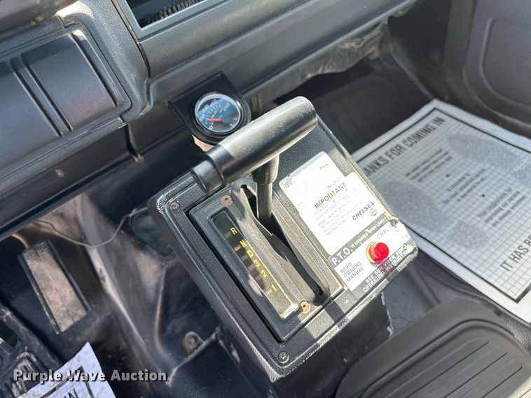 image for item EN3018 1996 Chevrolet  Kodiak  rollback truck