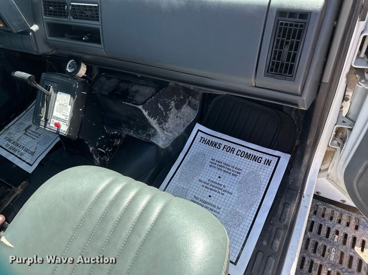 image for item EN3018 1996 Chevrolet  Kodiak  rollback truck