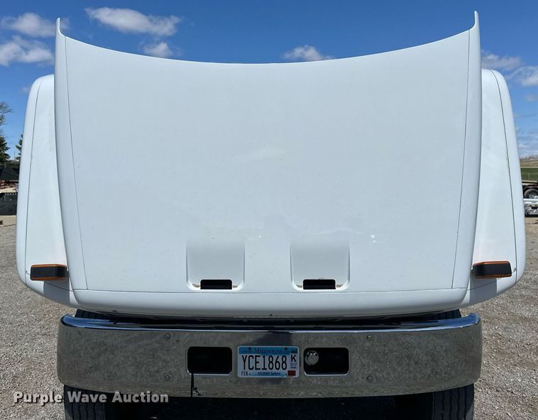 image for item EN3018 1996 Chevrolet  Kodiak  rollback truck