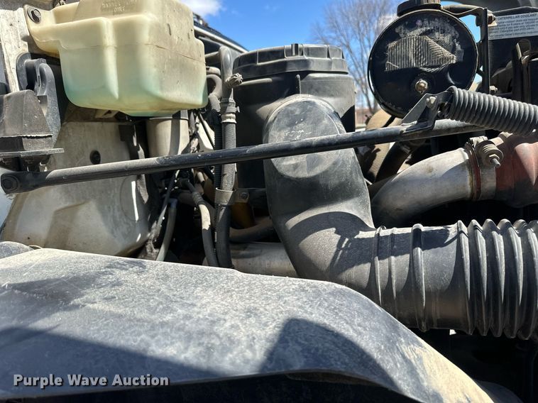 image for item EN3018 1996 Chevrolet  Kodiak  rollback truck