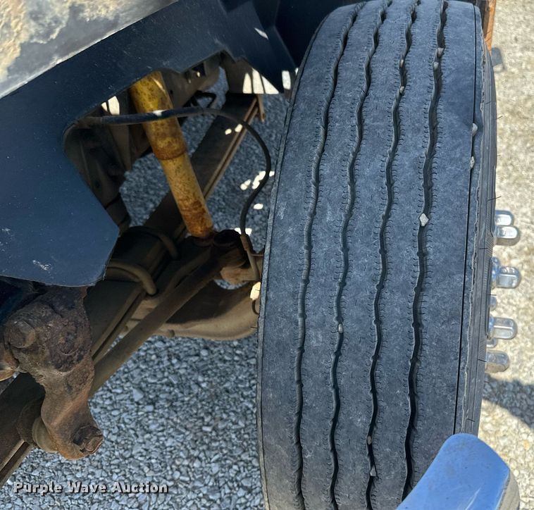 image for item EN3018 1996 Chevrolet  Kodiak  rollback truck