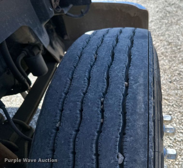 image for item EN3018 1996 Chevrolet  Kodiak  rollback truck