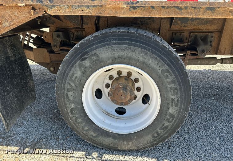 image for item EN3018 1996 Chevrolet  Kodiak  rollback truck