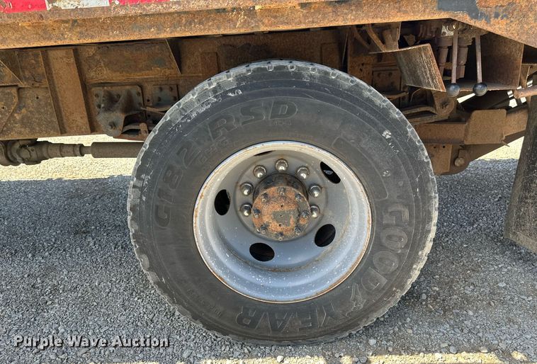 image for item EN3018 1996 Chevrolet  Kodiak  rollback truck