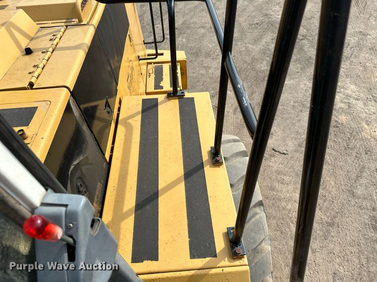 image for item EN3027 Halla 380 wheel loader