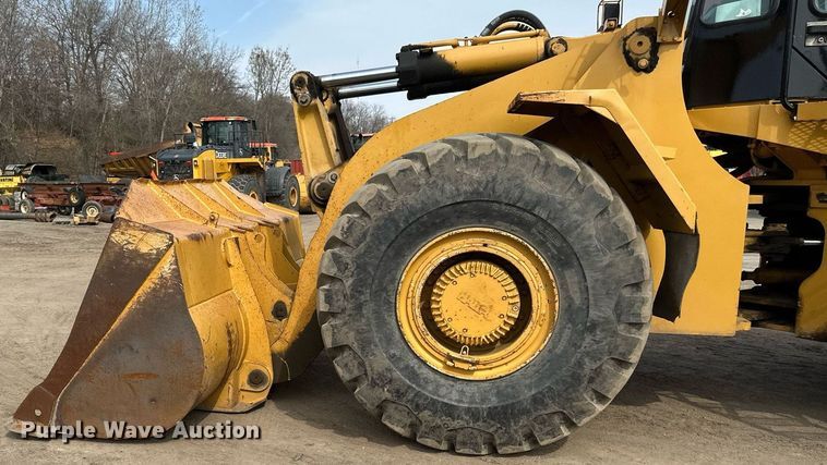 image for item EN3027 Halla 380 wheel loader