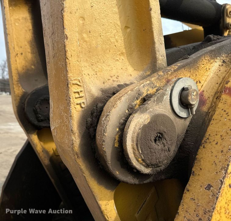 image for item EN3027 Halla 380 wheel loader