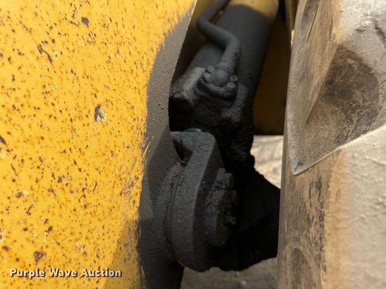 image for item EN3027 Halla 380 wheel loader