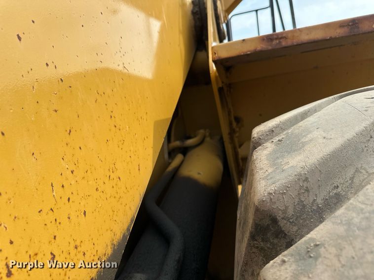 image for item EN3027 Halla 380 wheel loader