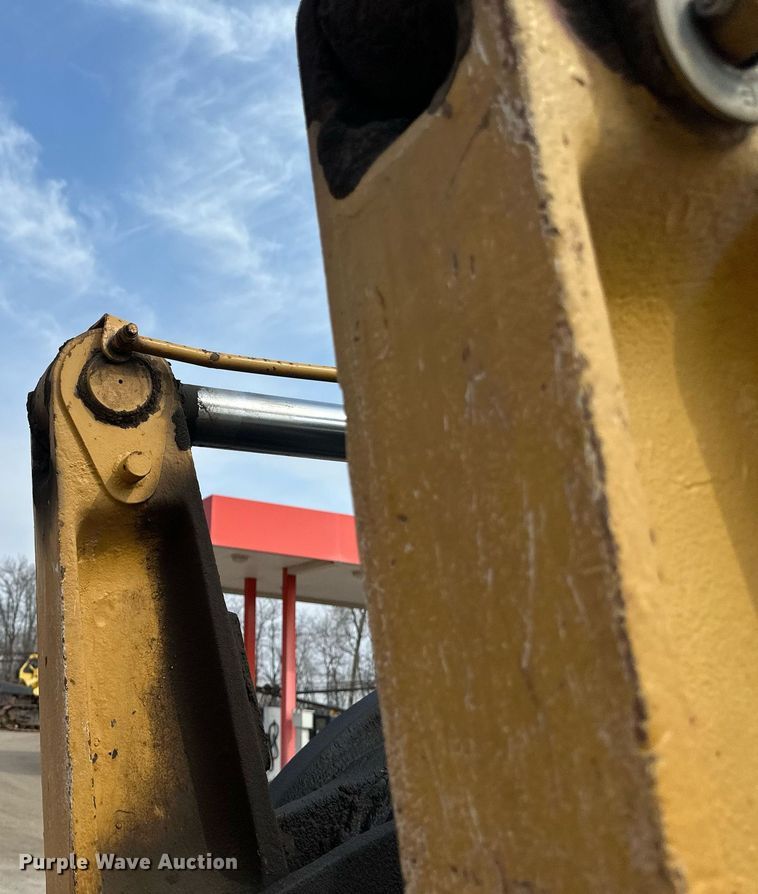 image for item EN3027 Halla 380 wheel loader