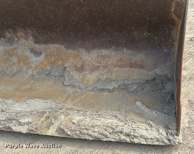 image for item EN3027 Halla 380 wheel loader