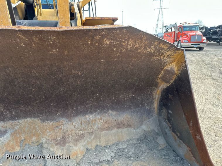 image for item EN3027 Halla 380 wheel loader