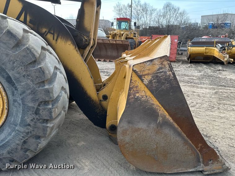 image for item EN3027 Halla 380 wheel loader