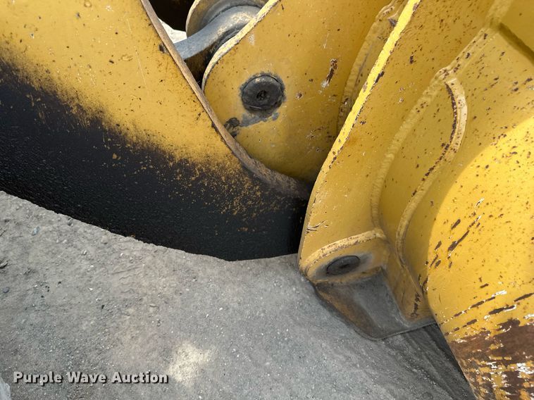 image for item EN3027 Halla 380 wheel loader