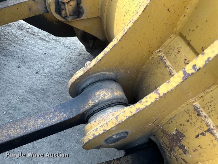 image for item EN3027 Halla 380 wheel loader