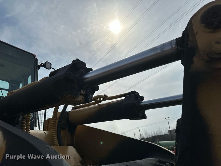 image for item EN3027 Halla 380 wheel loader