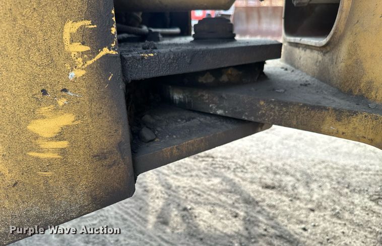 image for item EN3027 Halla 380 wheel loader