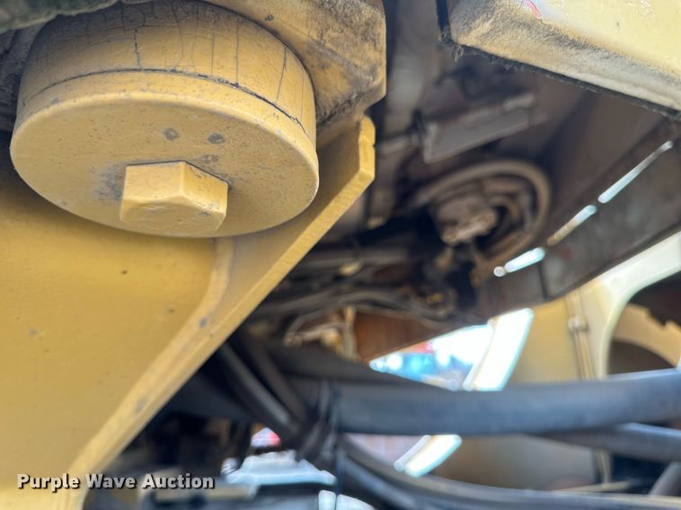 image for item EN3027 Halla 380 wheel loader