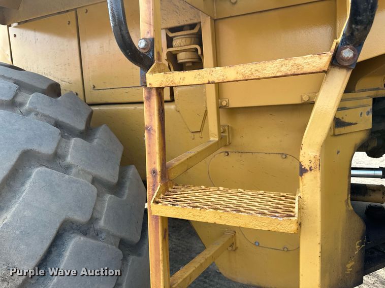 image for item EN3027 Halla 380 wheel loader