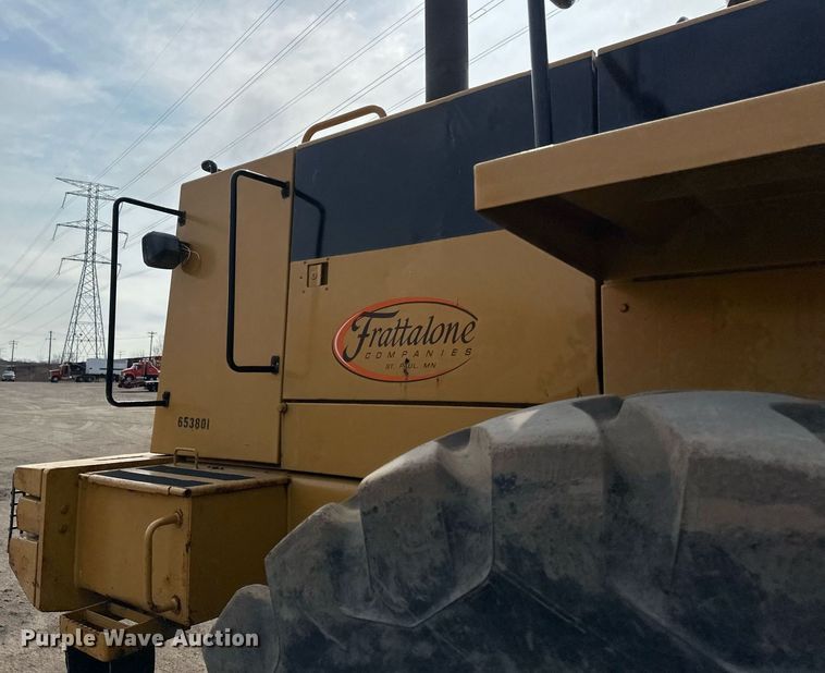 image for item EN3027 Halla 380 wheel loader