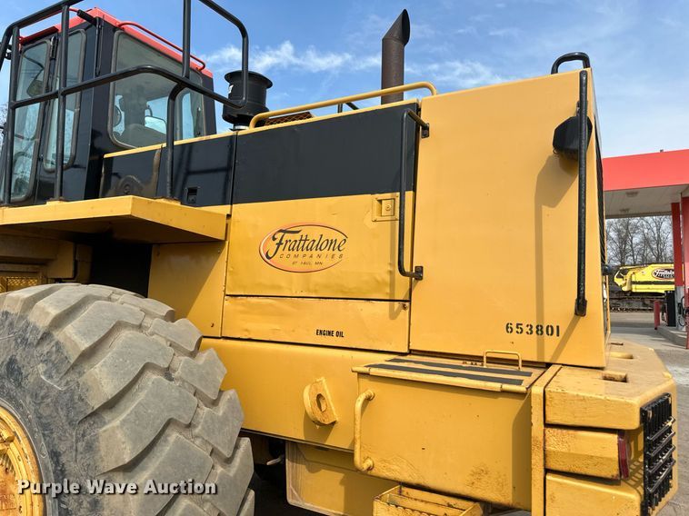 image for item EN3027 Halla 380 wheel loader