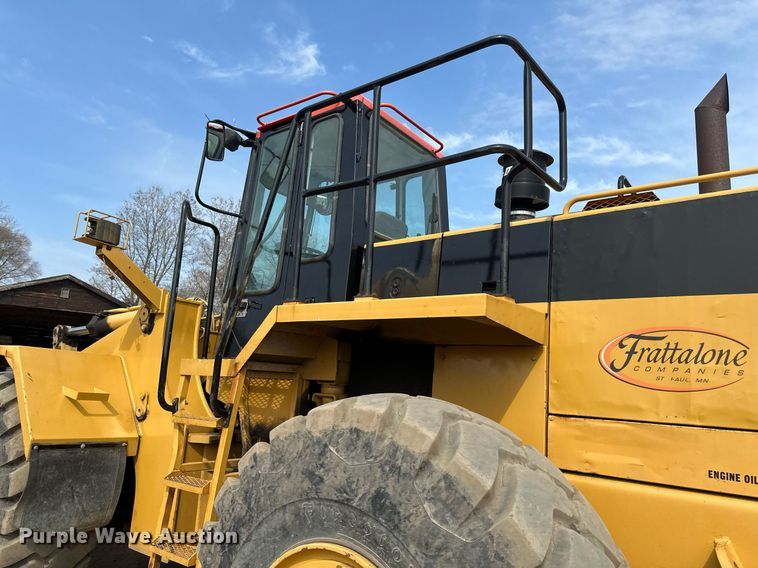 image for item EN3027 Halla 380 wheel loader